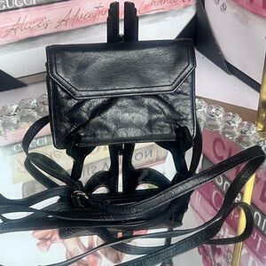 HOBO The Original  Black Leather  multiple cards slots Crossbody Wallet 6" x 4"